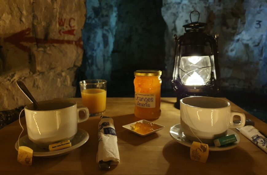 Underground Breakfast